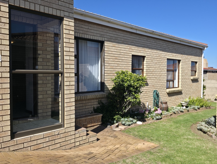 3 Bedroom Property for Sale in Jeffreys Bay Central Eastern Cape